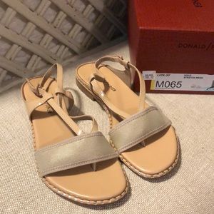 Donald Pliner sandals size 6.5